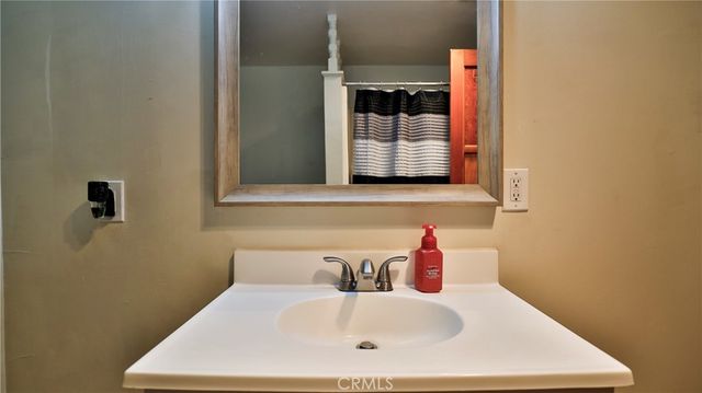 23747 Bowl, Crestline, CA 92325