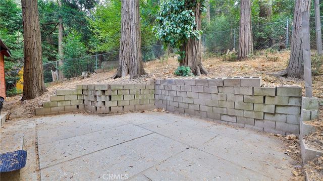 23747 Bowl, Crestline, CA 92325