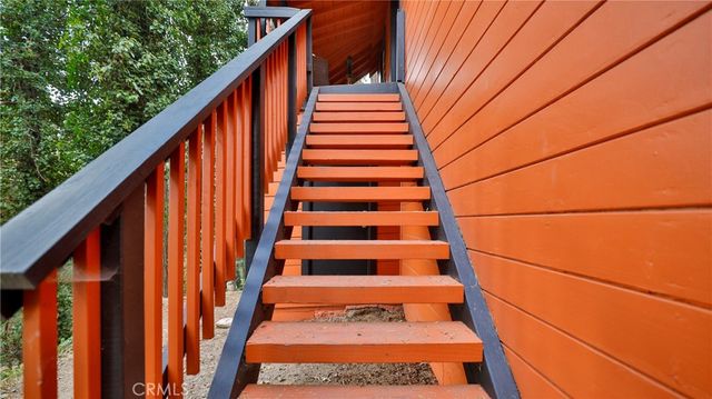 23747 Bowl, Crestline, CA 92325