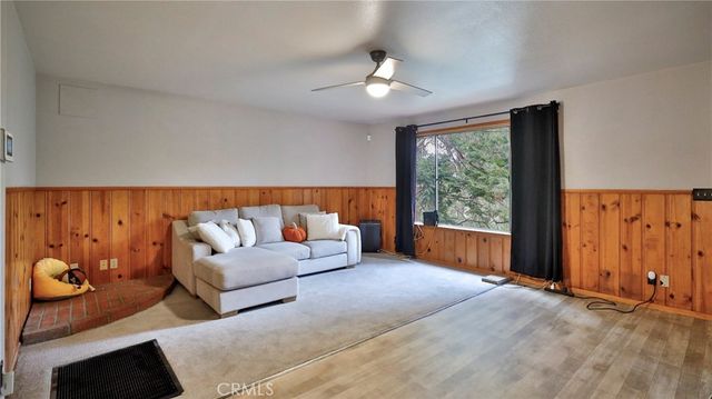 23747 Bowl, Crestline, CA 92325