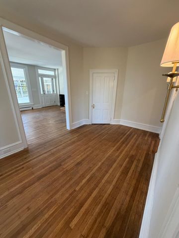 26 S WYOMING AVE, Ardmore, PA 19003