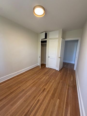 26 S WYOMING AVE, Ardmore, PA 19003