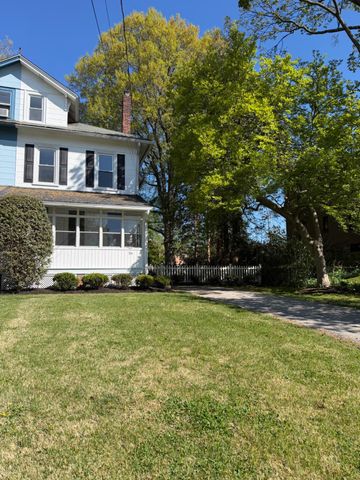 26 S WYOMING AVE, Ardmore, PA 19003