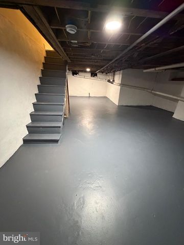 26 S WYOMING AVE, Ardmore, PA 19003