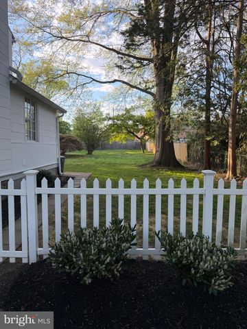 26 S WYOMING AVE, Ardmore, PA 19003