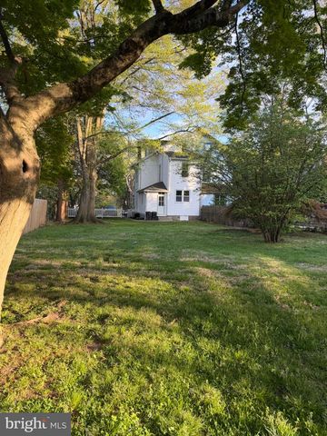 26 S WYOMING AVE, Ardmore, PA 19003