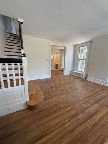 26 S WYOMING AVE, Ardmore, PA 19003