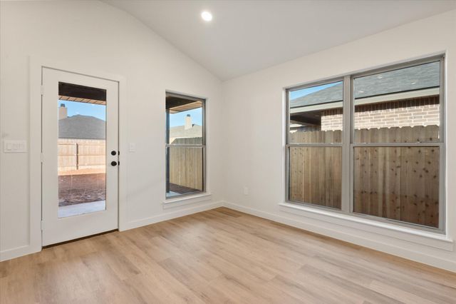 2413 Aberdeen Avenue, Wolfforth, TX 79382