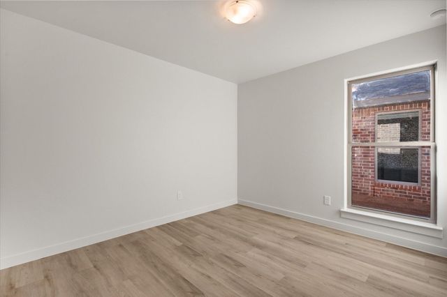 2413 Aberdeen Avenue, Wolfforth, TX 79382