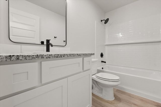 2413 Aberdeen Avenue, Wolfforth, TX 79382