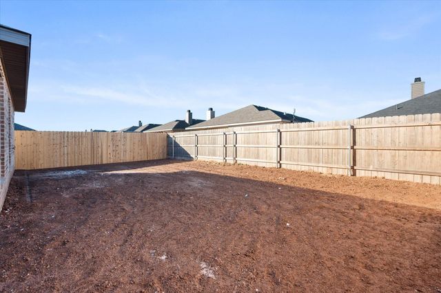 2413 Aberdeen Avenue, Wolfforth, TX 79382