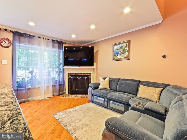 518 JASON DR, Southampton, PA 18966