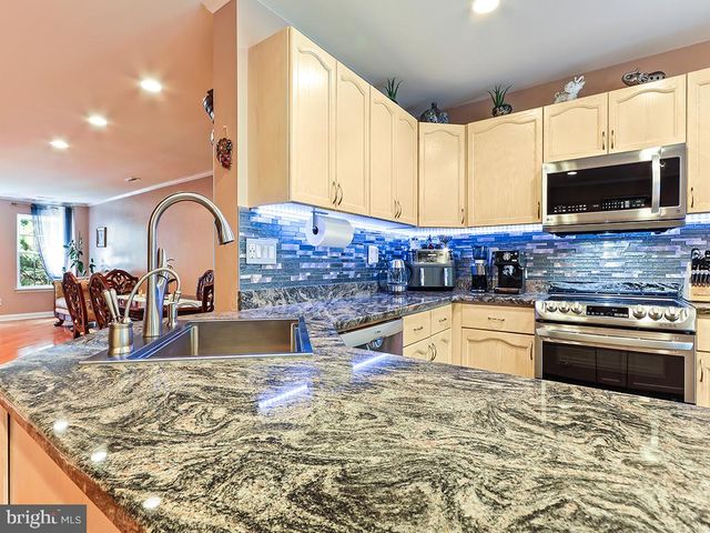 518 JASON DR, Southampton, PA 18966