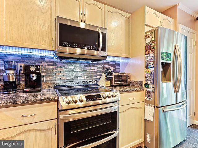 518 JASON DR, Southampton, PA 18966