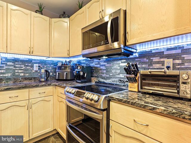 518 JASON DR, Southampton, PA 18966