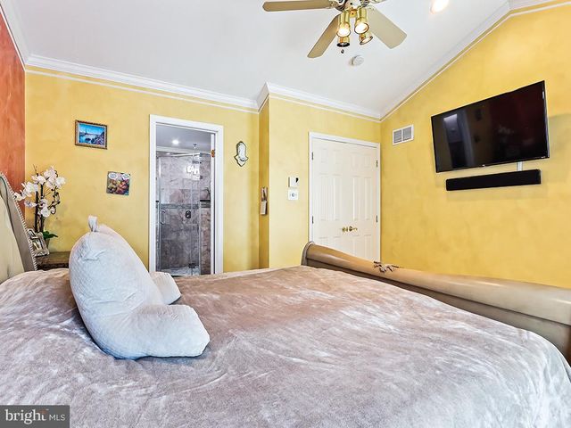 518 JASON DR, Southampton, PA 18966