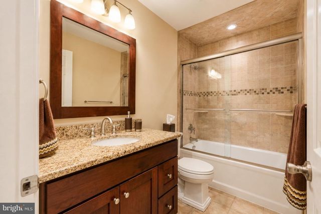 41 HIBISCUS LN, Robbinsville, NJ 08691