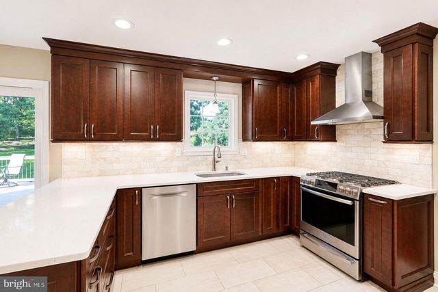 41 HIBISCUS LN, Robbinsville, NJ 08691