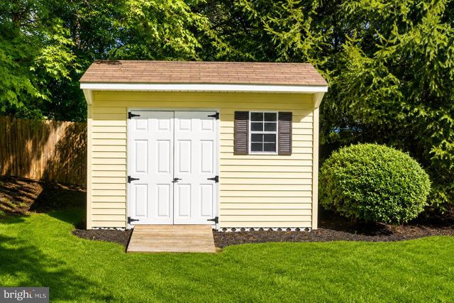 41 HIBISCUS LN, Robbinsville, NJ 08691