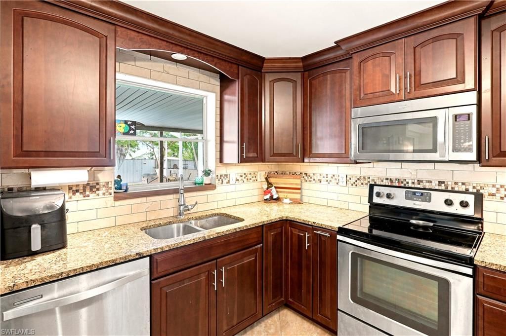 2741 McGregor BLVD, FORT MYERS, FL 33901 — photo 5