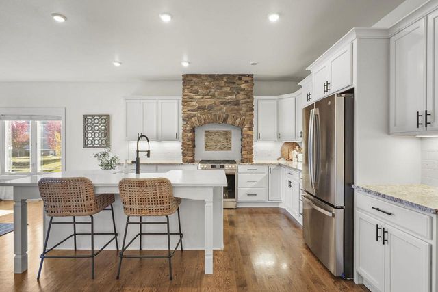 820 Lynn Street, Waunakee, WI 53597