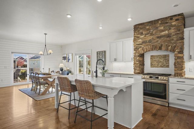 820 Lynn Street, Waunakee, WI 53597