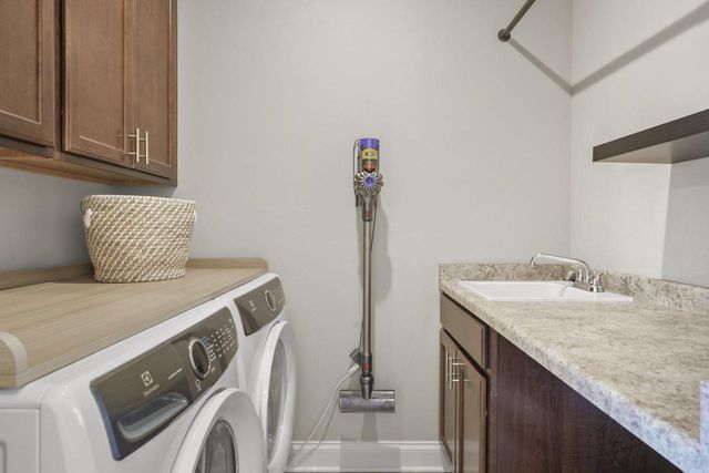 820 Lynn Street, Waunakee, WI 53597