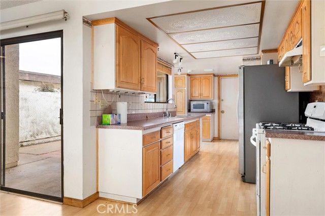 221 Marquis Place, Santa Maria, CA 93454