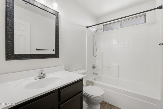 3242 E BONANZA Road, Gilbert, AZ 85297