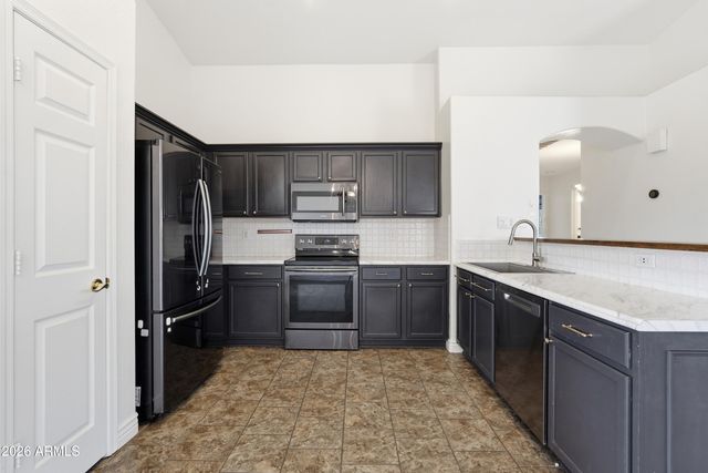 3242 E BONANZA Road, Gilbert, AZ 85297