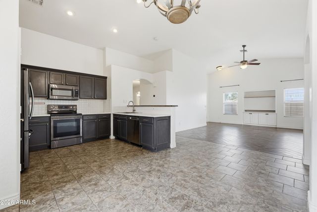 3242 E BONANZA Road, Gilbert, AZ 85297