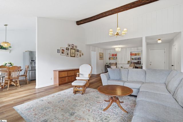 1004 Pine Oak Way, Taylors, SC 29687