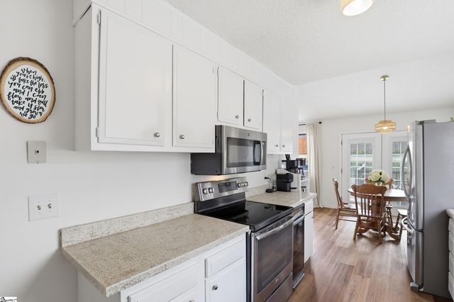 1004 Pine Oak Way, Taylors, SC 29687