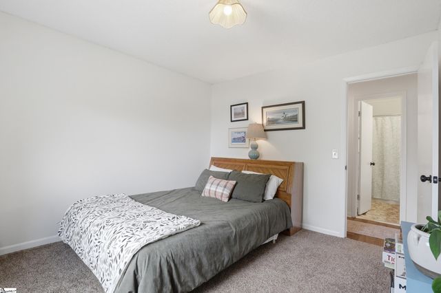 1004 Pine Oak Way, Taylors, SC 29687