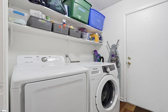 1004 Pine Oak Way, Taylors, SC 29687