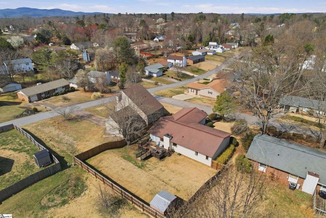 1004 Pine Oak Way, Taylors, SC 29687