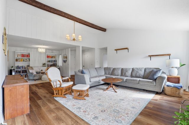 1004 Pine Oak Way, Taylors, SC 29687