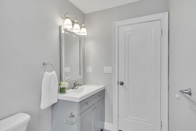 37-39 Lewis Rd 2, Belmont, MA 02478