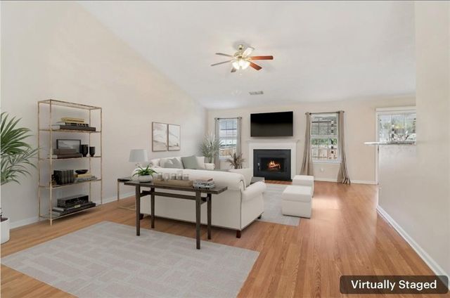 1038 River Plantation Drive, Woodstock, GA 30188