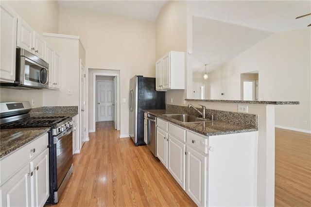 1038 River Plantation Drive, Woodstock, GA 30188