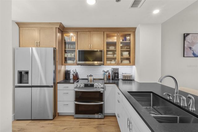 615 DREAM ISLAND PLACE 105, Longboat Key, FL 34228