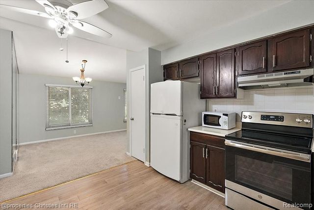 880 N Adams Road 6, Birmingham, MI 48009