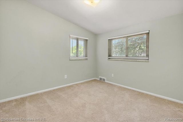880 N Adams Road 6, Birmingham, MI 48009