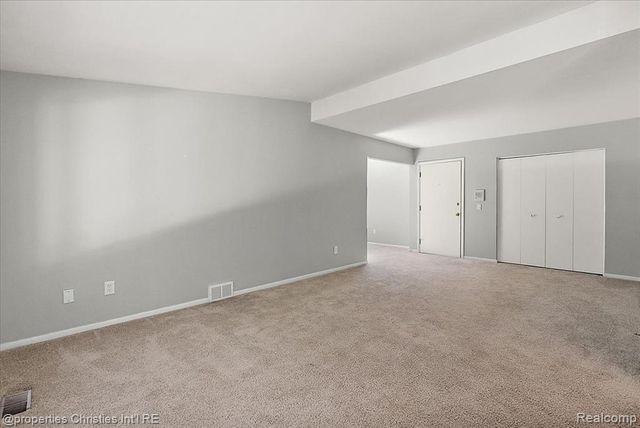 880 N Adams Road 6, Birmingham, MI 48009