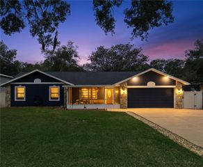 27627 LOIS DRIVE, Tavares, FL 32778