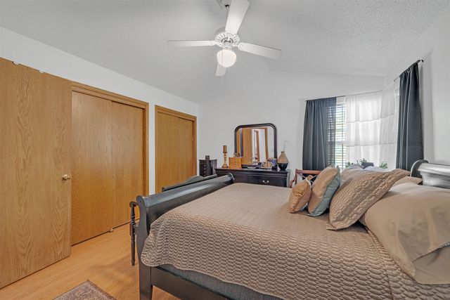 2715 S Crestline Ct, Wichita, KS 67215