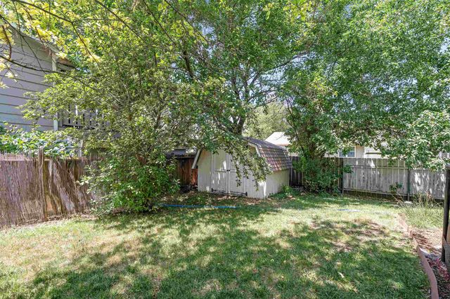 2715 S Crestline Ct, Wichita, KS 67215