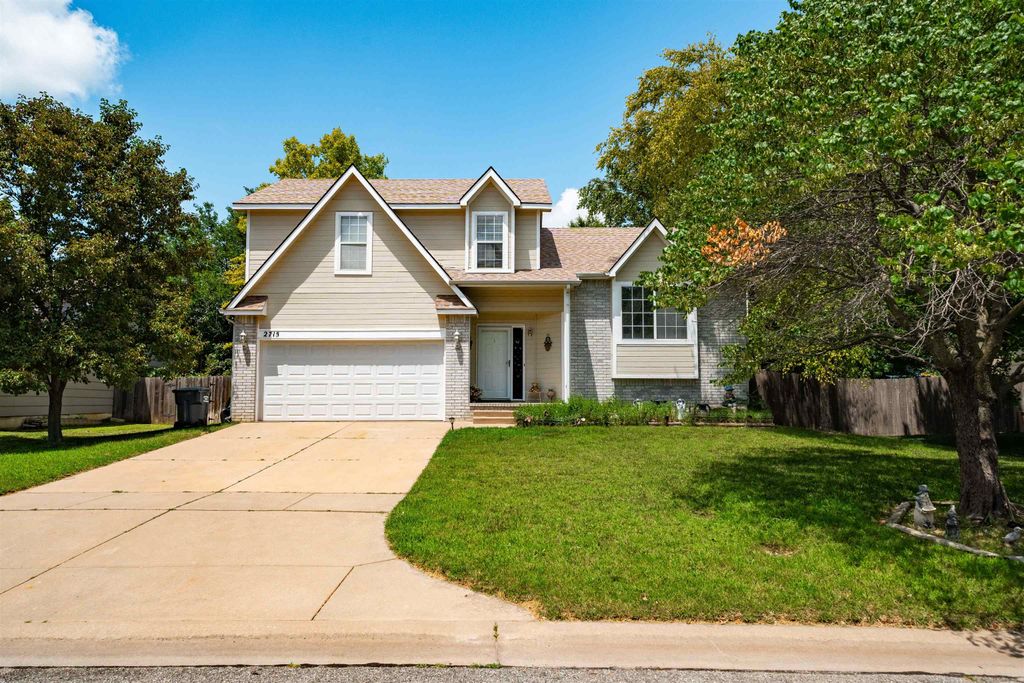 2715 S Crestline Ct, Wichita, KS 67215