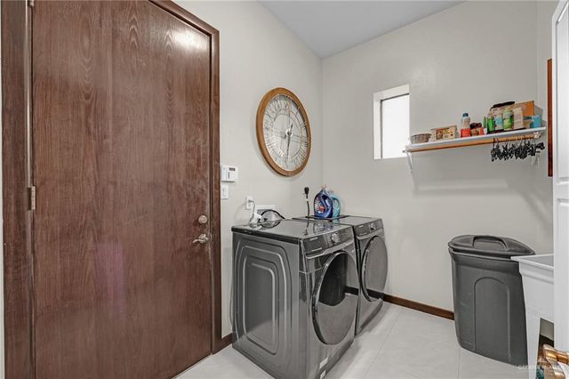 1010 Red River Street, Mission, TX 78572