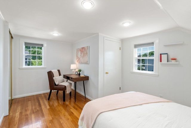 21 Rose Dr, Newton, MA 02465